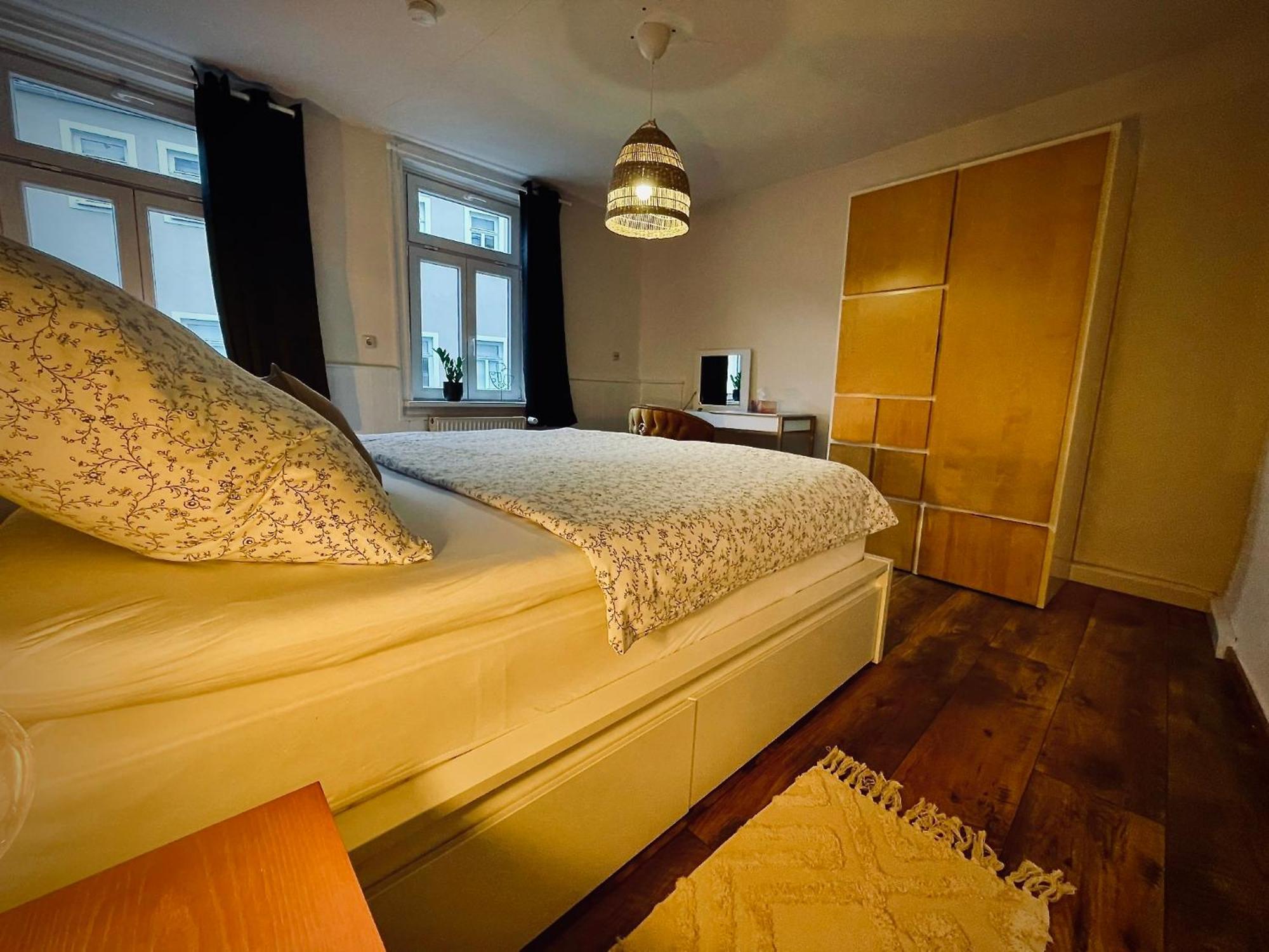 # One Apartment'S / Parkplatz / Schlossplatz Coburg Buitenkant foto