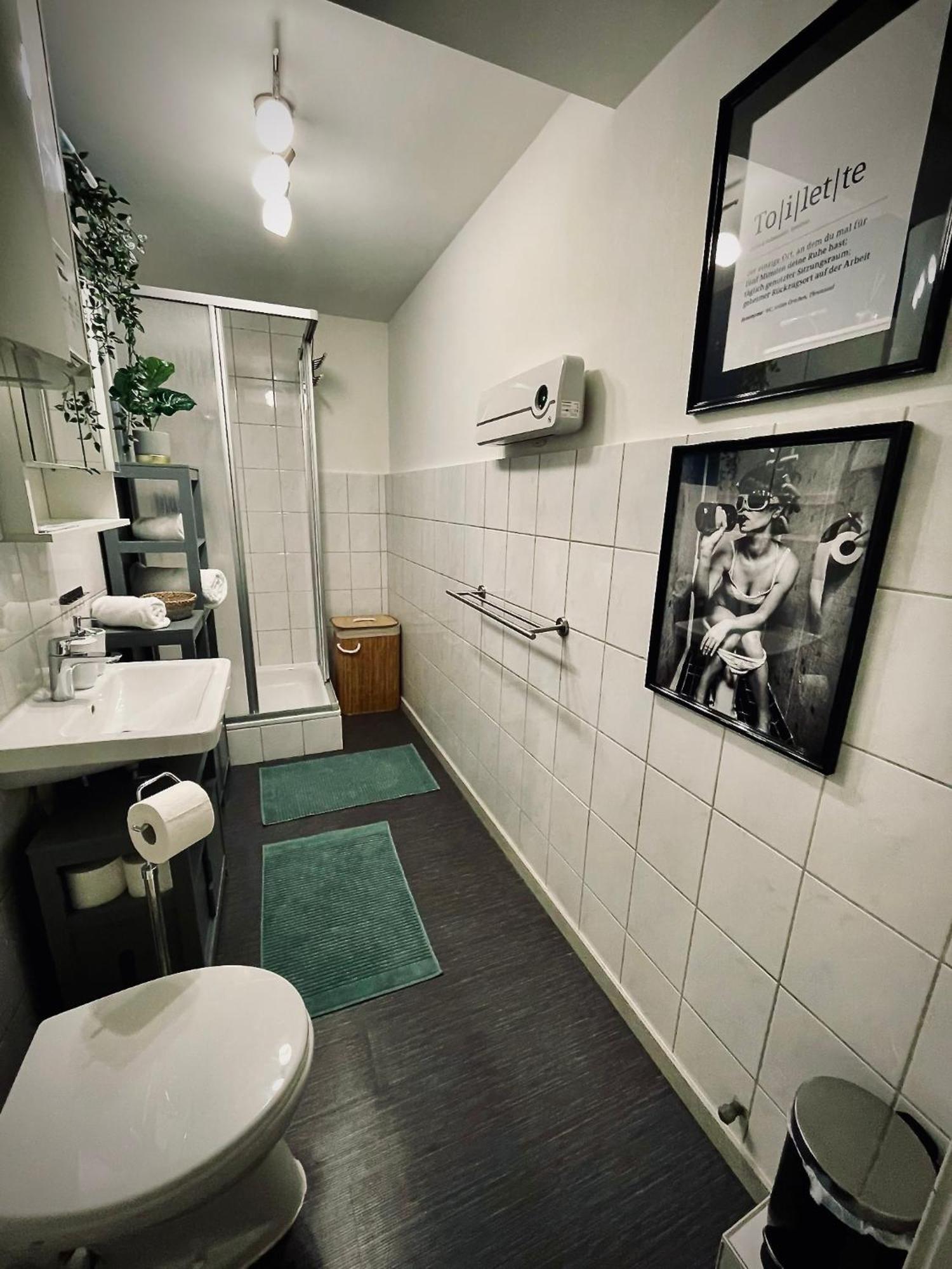 # One Apartment'S / Parkplatz / Schlossplatz Coburg Buitenkant foto